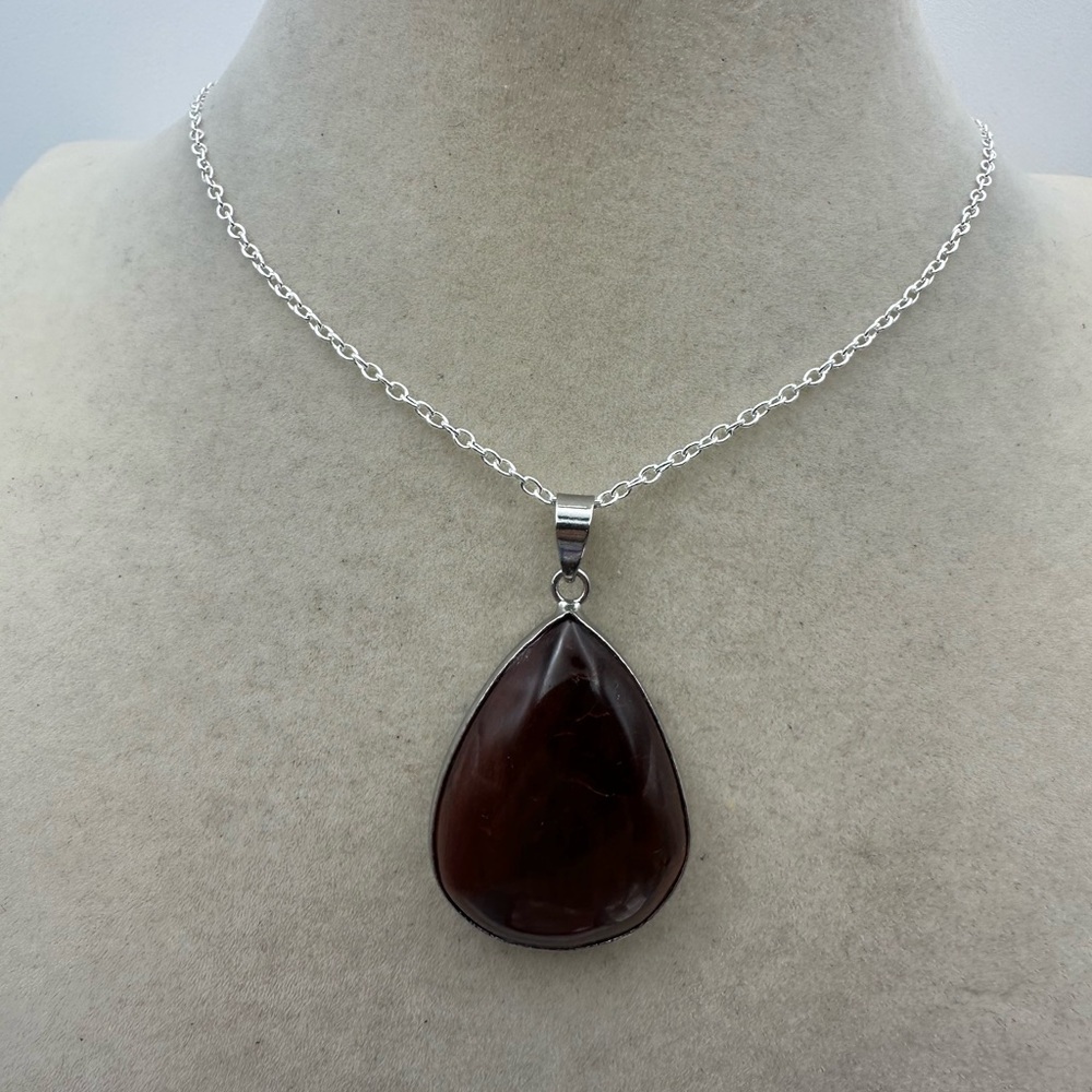 Red Tiger’s Eye Pendant Necklace on Silver Plated Box Chain - Picture 3 of 10